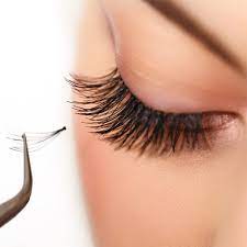 Choosing the right eyelash extension glue for you